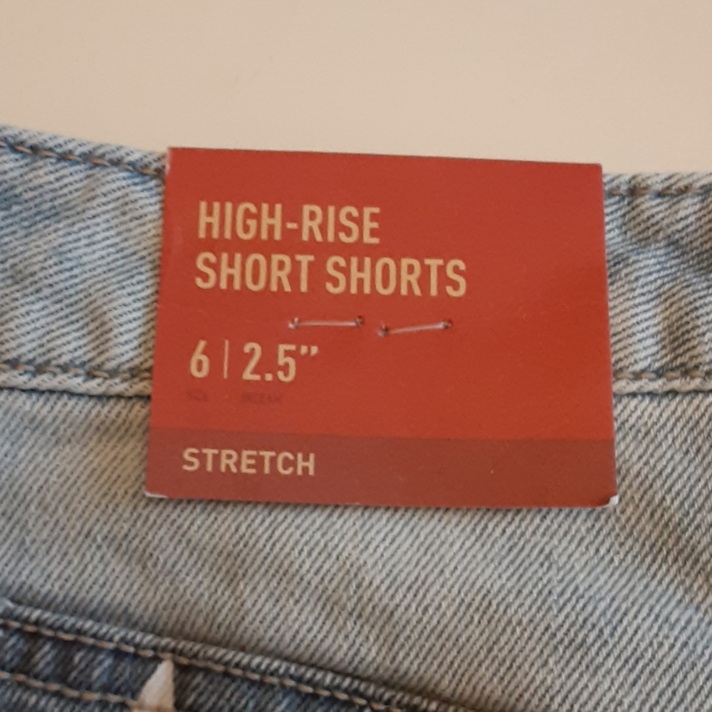 Mossimo high rise Jean shorts NWT - Picture 3 of 3
